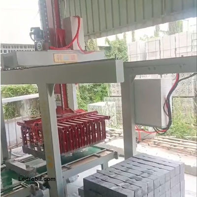300 sampai 3000Kg Kapasitas Sistem Palletizing Otomatis Robot